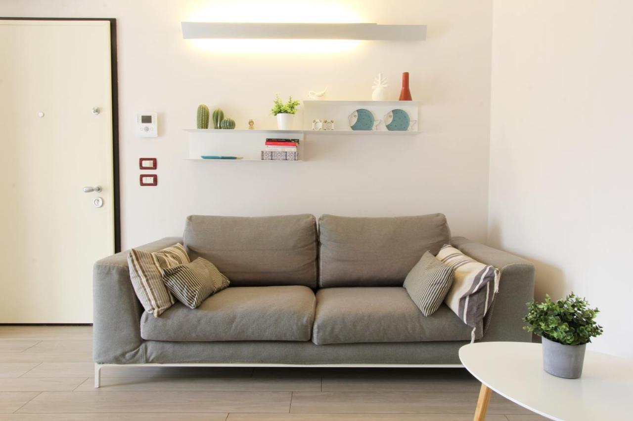 La Casa Di Cele Apartment เดเซนซาโนเดลการ์ดา ภายนอก รูปภาพ