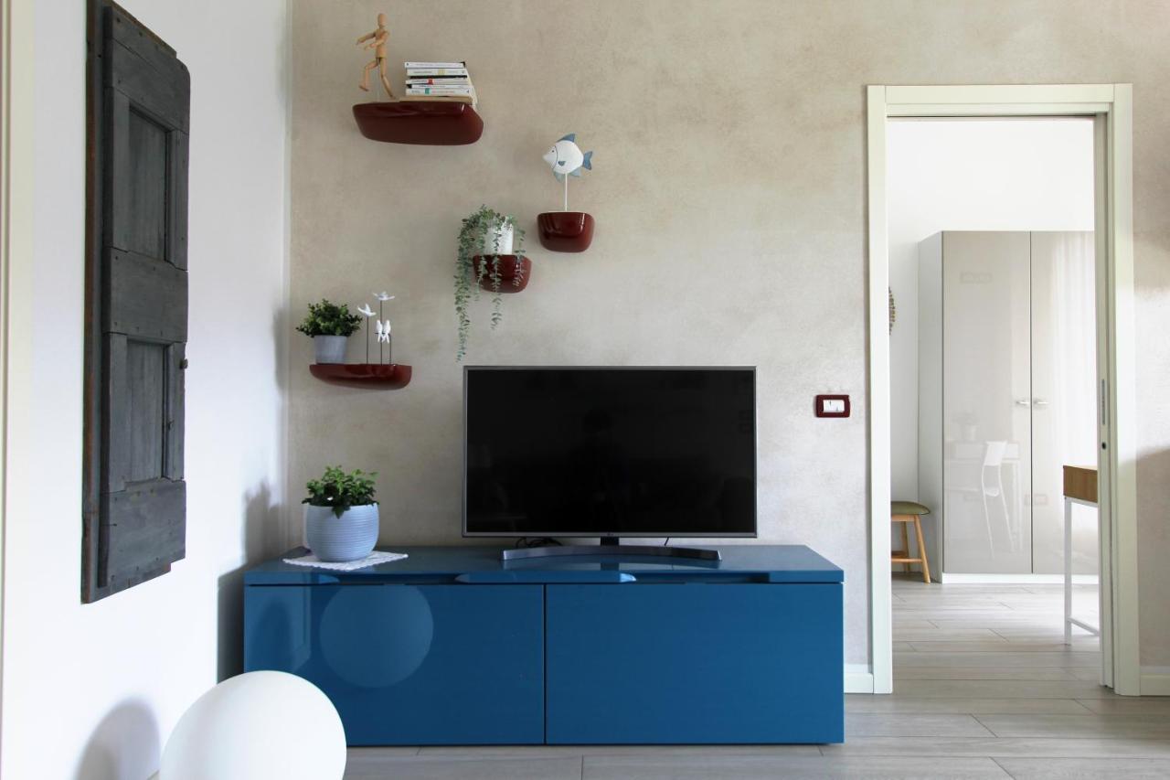 La Casa Di Cele Apartment เดเซนซาโนเดลการ์ดา ภายนอก รูปภาพ