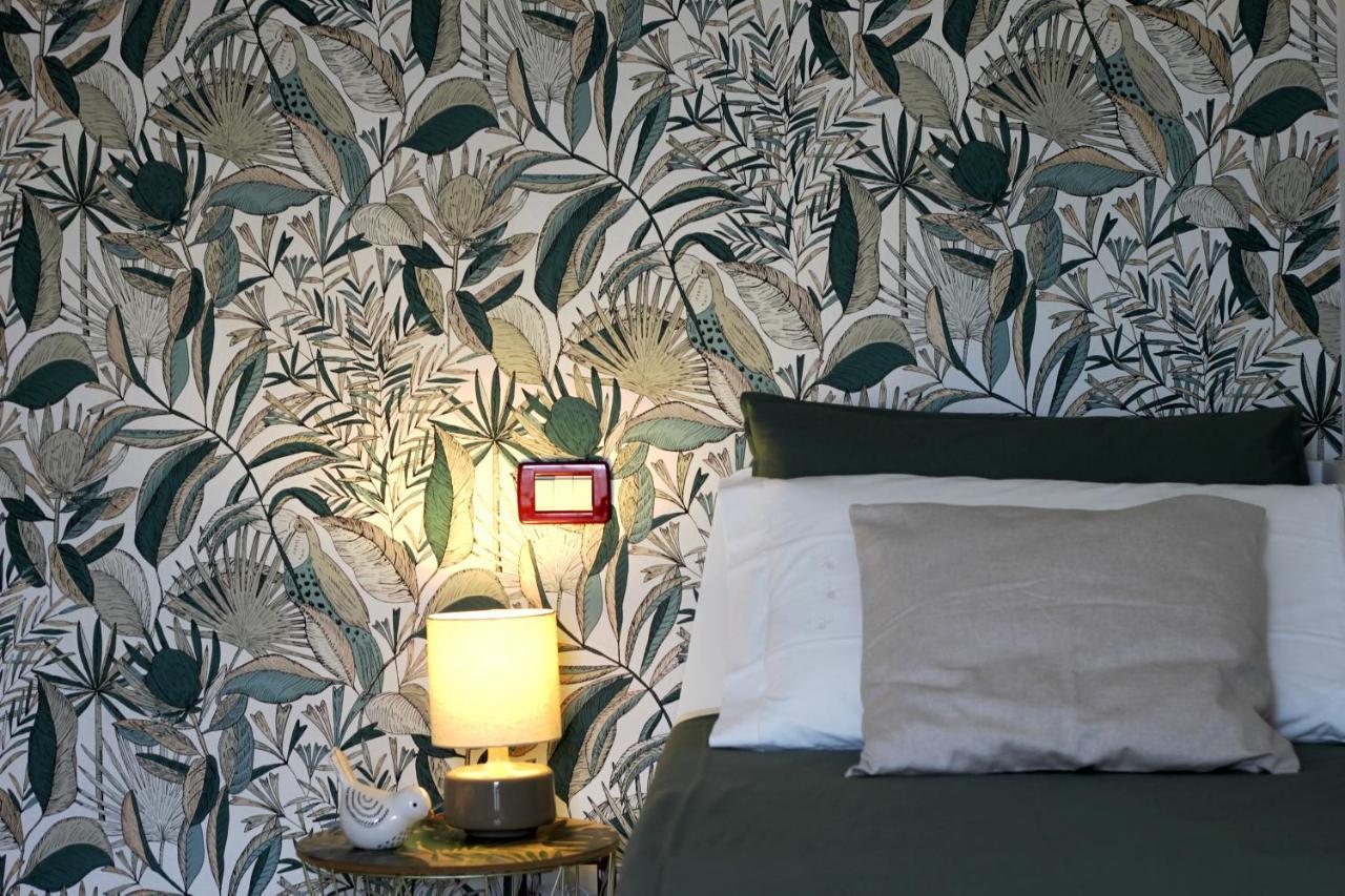 La Casa Di Cele Apartment เดเซนซาโนเดลการ์ดา ภายนอก รูปภาพ